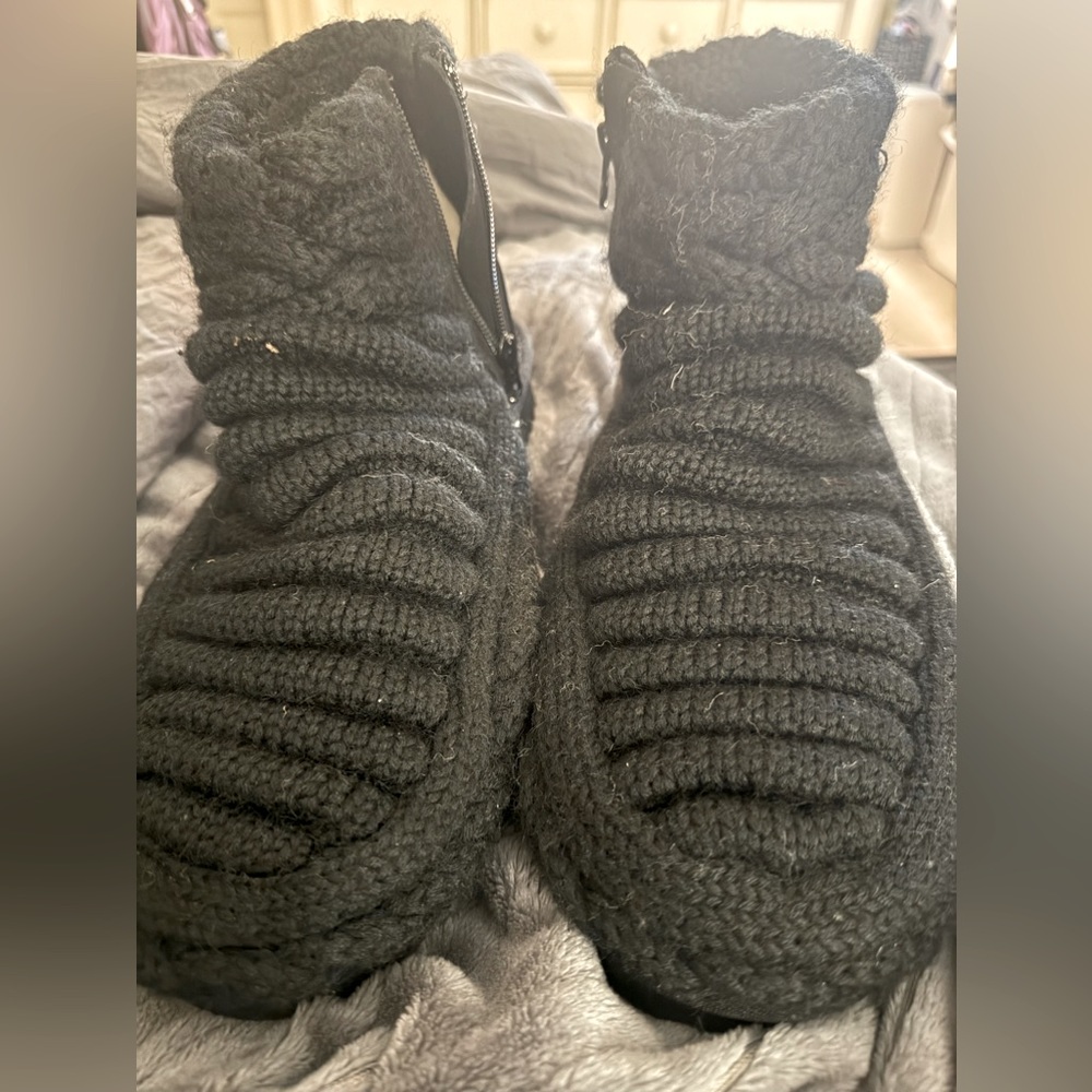 UGG Plush boots, never worn but no box